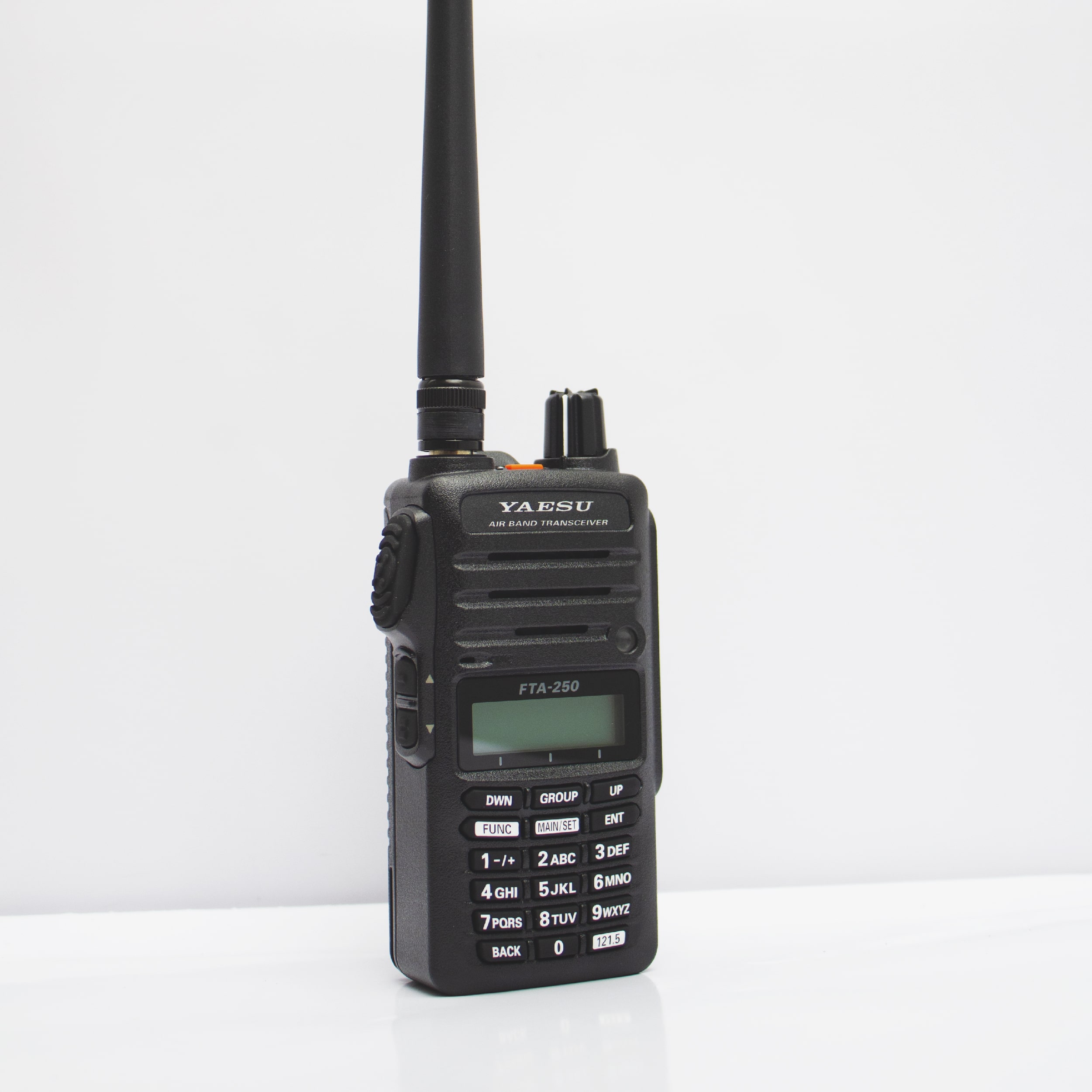 Yaesu - FTA-250L, Radio Banda Aérea Portátil VHF - Grupo Itaca